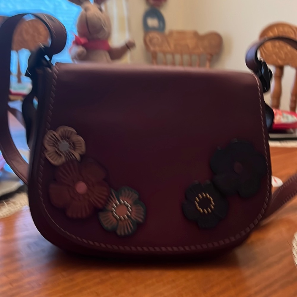 Beautiful 1941 flap bag with appliqué